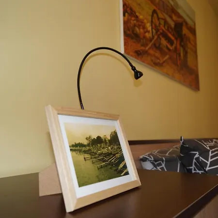 Spacious 2bdr - Free Parking - Walk Everywhere - 300 Mbps Wifi شقة فارنا