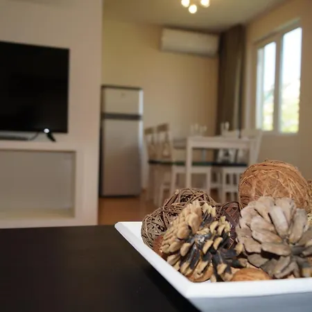 Spacious 2bdr - Free Parking - Walk Everywhere - 300 Mbps Wifi شقة *