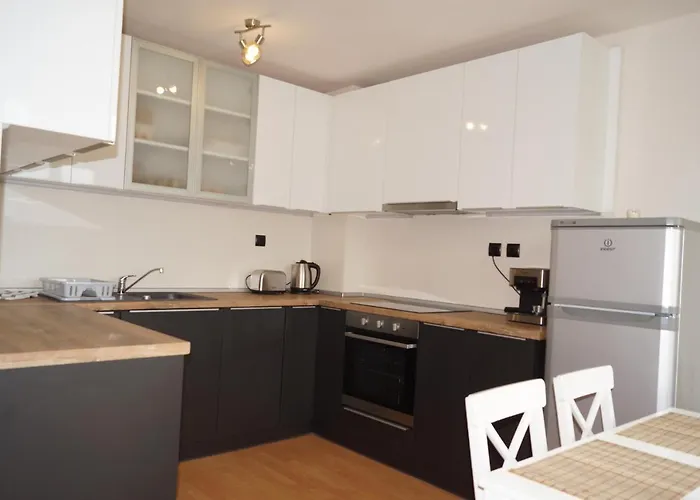 아파트 Spacious 2bdr - Free Parking - Walk Everywhere - 300 Mbps Wifi *