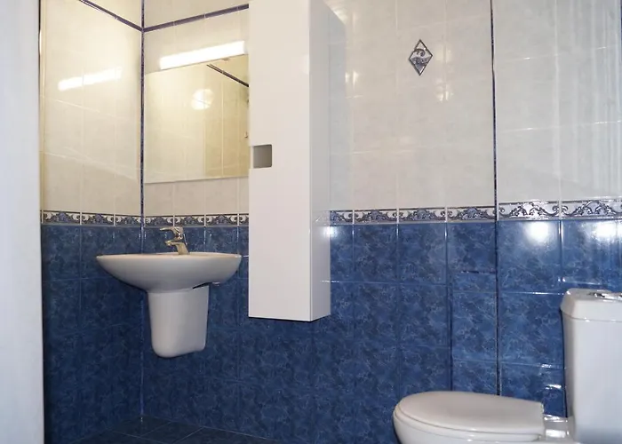 Spacious 2bdr - Free Parking - Walk Everywhere - 300 Mbps Wifi Lejlighed